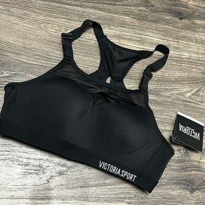 Victoria’s Secret// sports bra size 32B